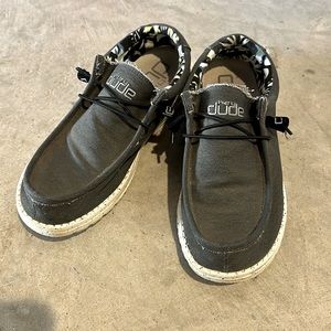 Men’s gently used Hey Dude shoes